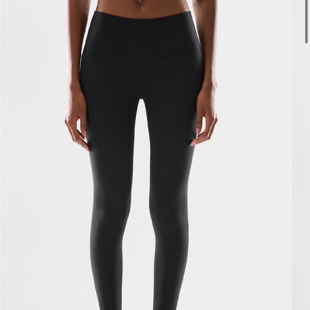 TNA Black High-Rise Leggings - Picture 2 of 11